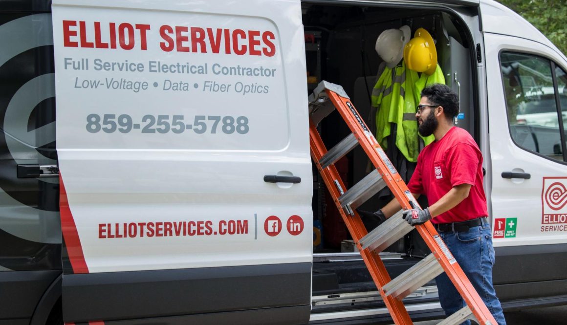 elliot services truck tech