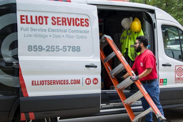 elliot services truck tech
